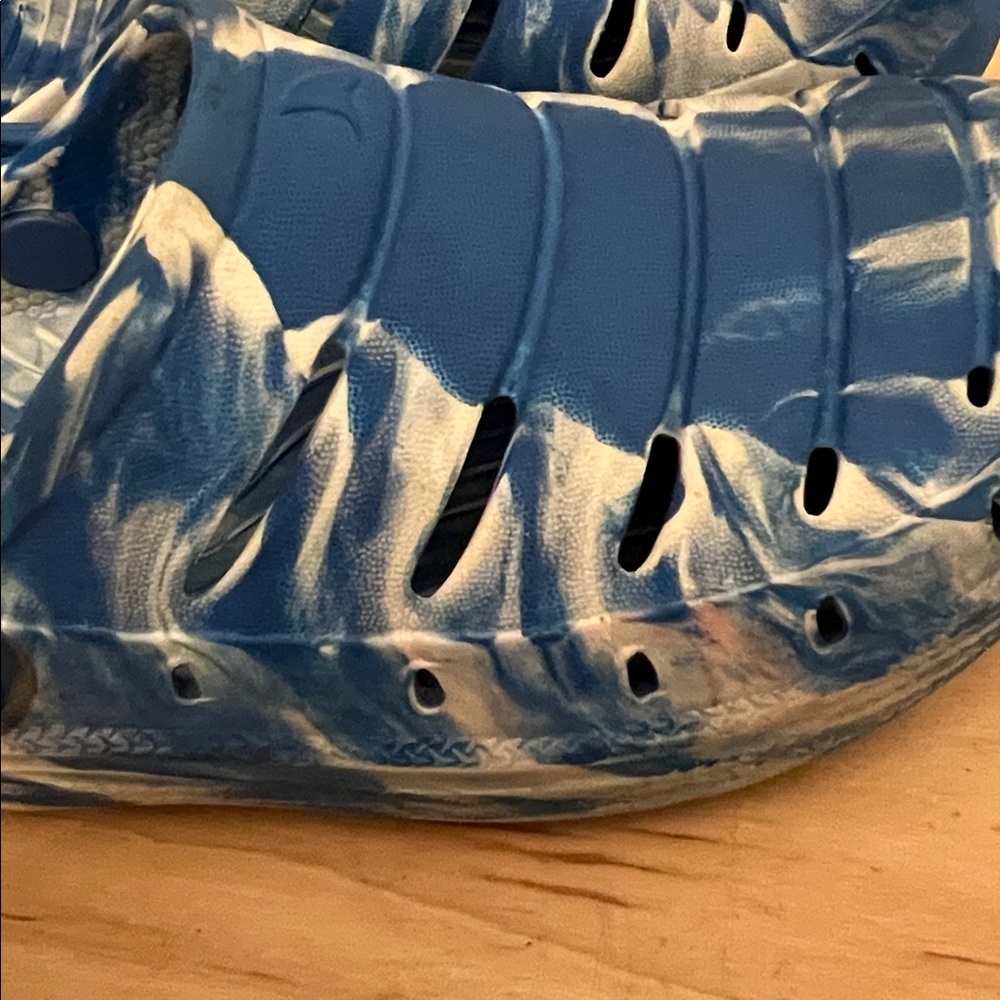 Kids Blue Clogs - Picture 4 of 4